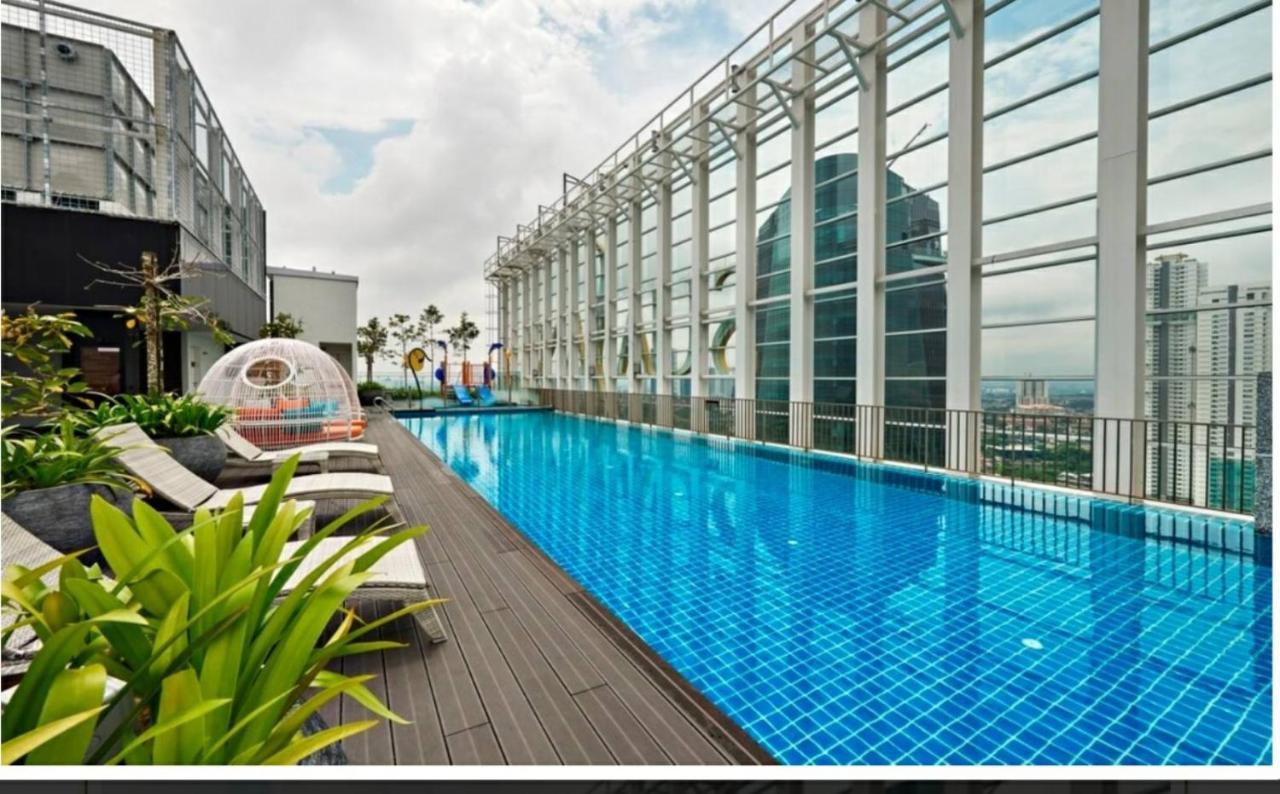 Suasana Suites D'Homestay Jb Town Джохор-Бару Экстерьер фото